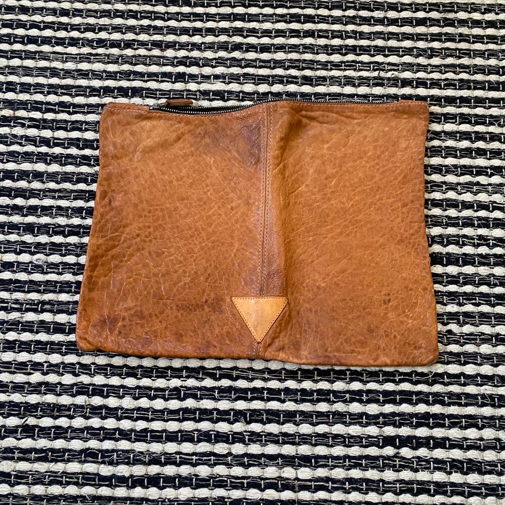 🌿Khoi Le Textured Camel Tan Leather Zip Clutch Pouch